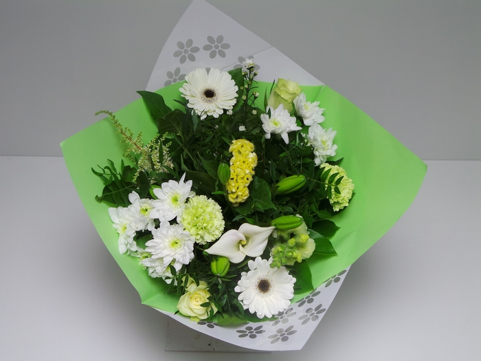 Bouquet Biedermeier Medium White