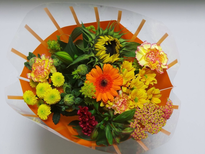 <h4>Bouquet 13 stems orange</h4>