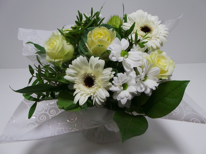 <h4>Bouquet aqua medium white</h4>