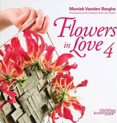 BOEK FLOWERS IN LOVE 4 - MONIEK