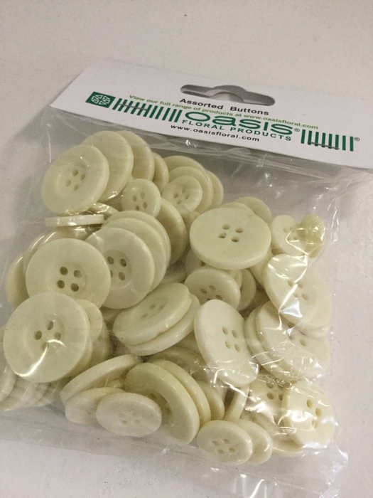 BUTTONS ASSORTED 3SIZES CREAM
