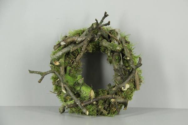 Wreath Pear Wood / Moss 25cm